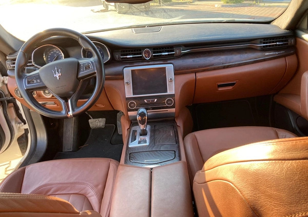 Maserati Quattroporte cena 155000 przebieg: 115000, rok produkcji 2015 z Działdowo małe 106